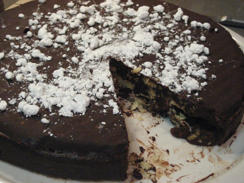 Easy to Make Cakes: Chocolate Crunch
