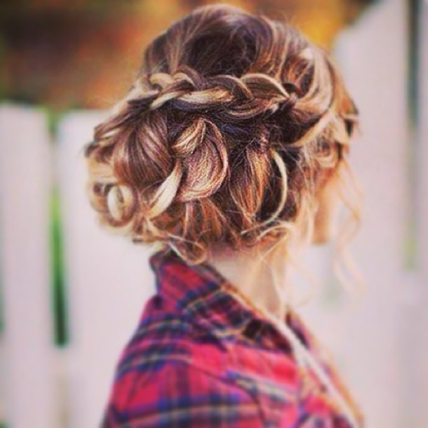 Easy Five Minute Hairdos For Bridesmaids