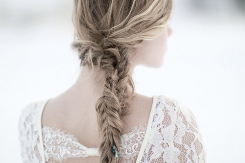 Easy Five Minute Hairdos For  Bridesmaids