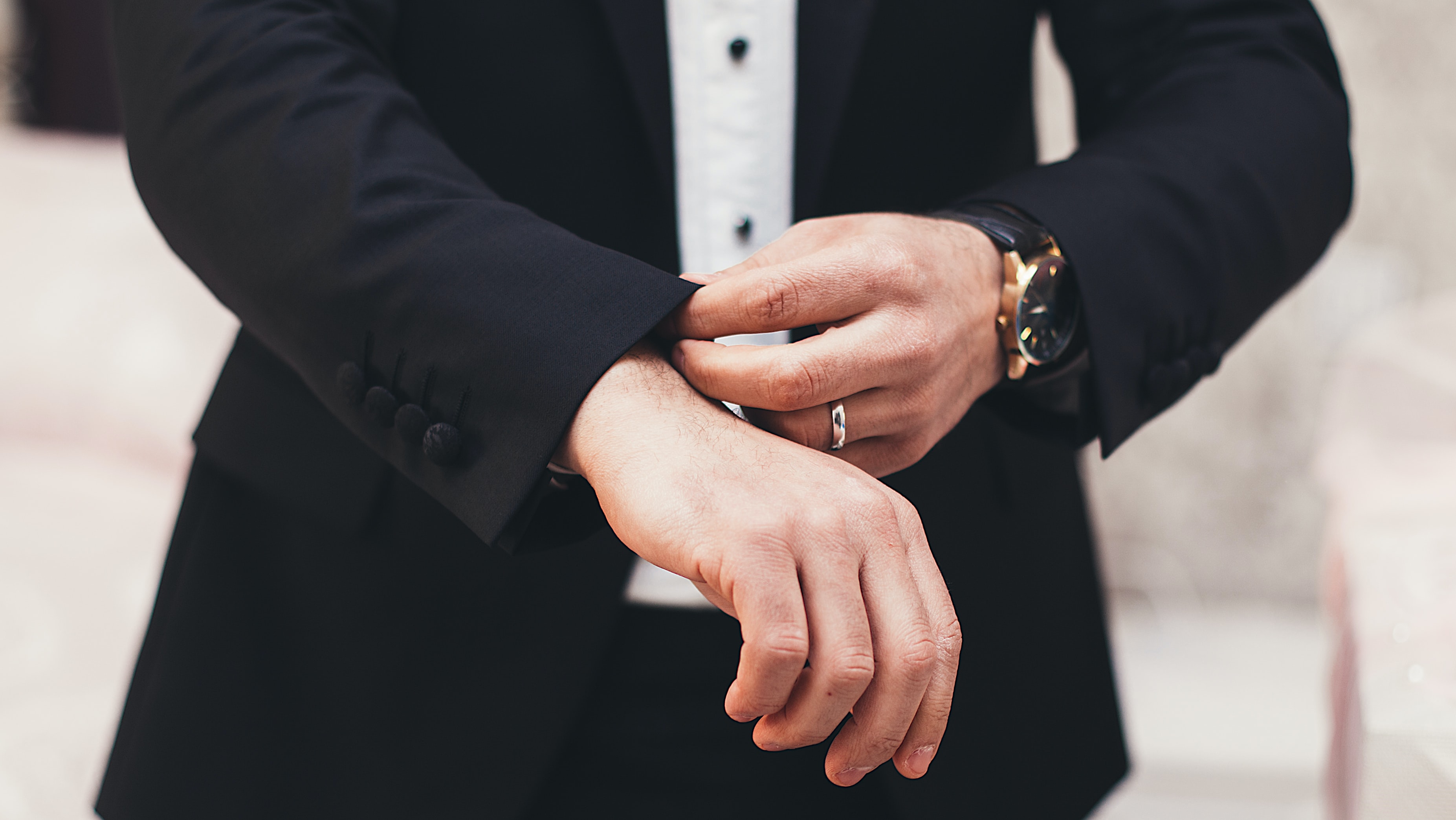 Your guide to choosing a men’s wedding ring