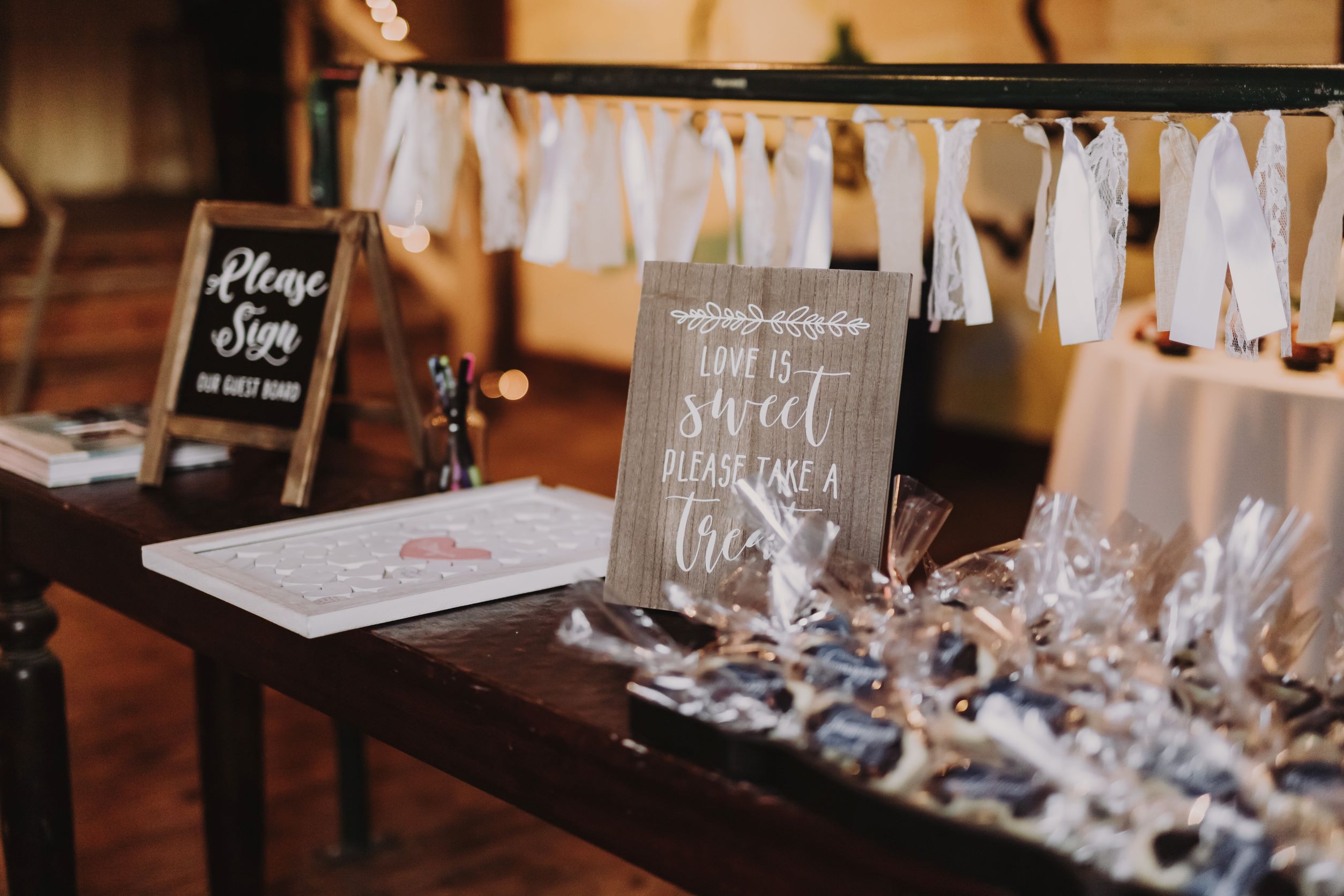 signage for your barn wedding